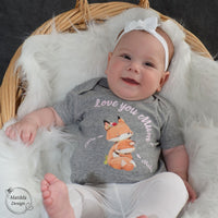 Premium Baby - Body „Mama Fuchs“ | personalisiert für Mädchen und Jungs | 100% Bio – Baumwolle